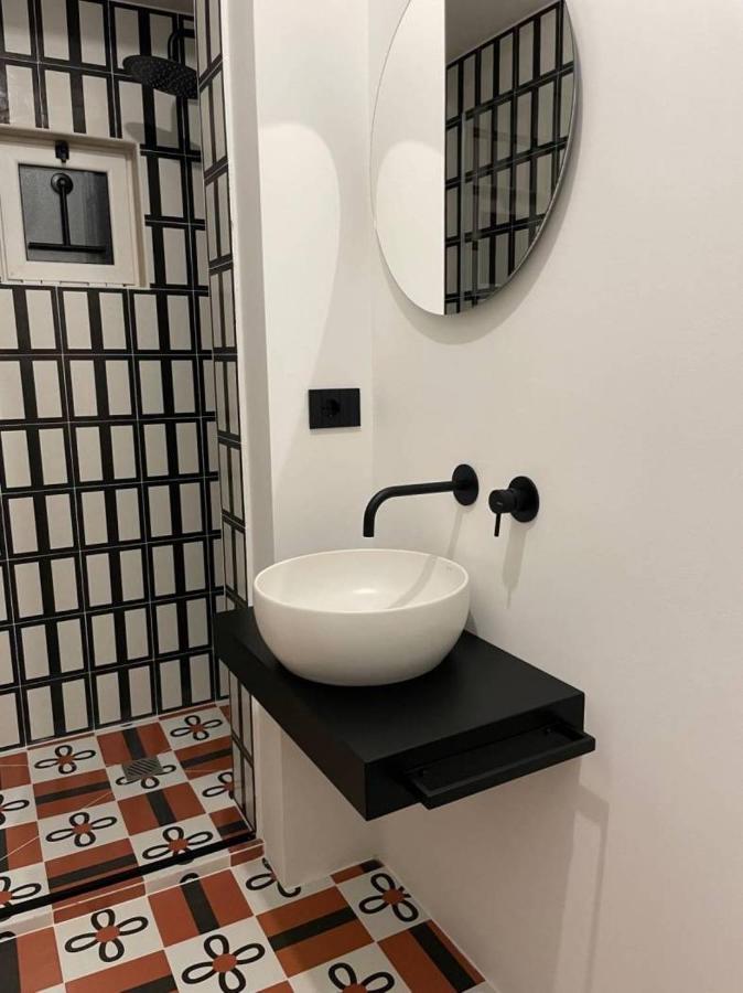 Meh Luxury Apartment City Centre Bari Kültér fotó